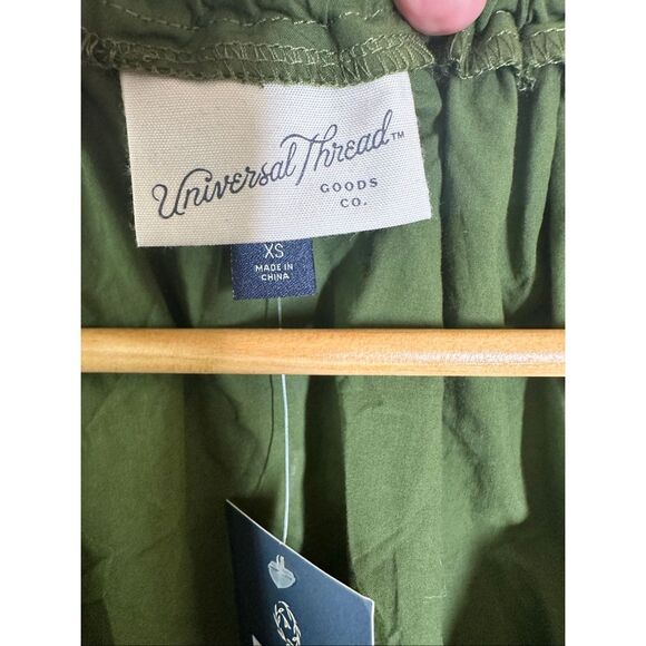 Universal Thread Green V Neck Flutter Sleeve Top Blouse Size XS New - Picture 2 of 3